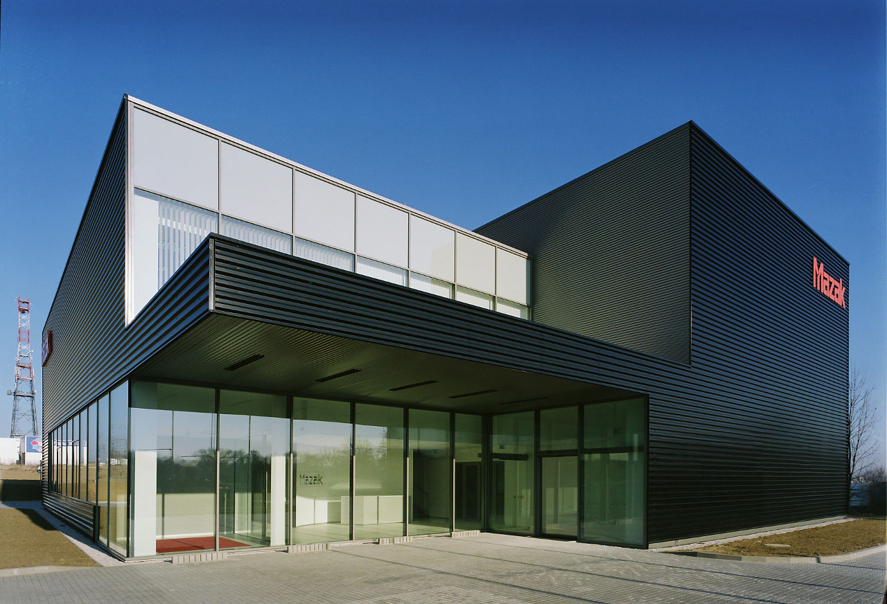 View on the front of Yamazaki Mazak Technology Center, designed and constructed by Takenaka