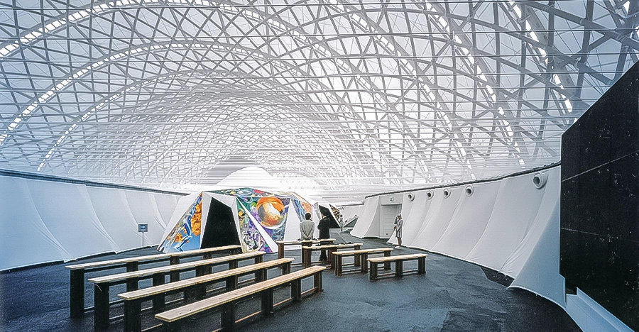 Interior view of the Japanese pavilion for Expo Hannover, by Japanese architect Shigeru Ban